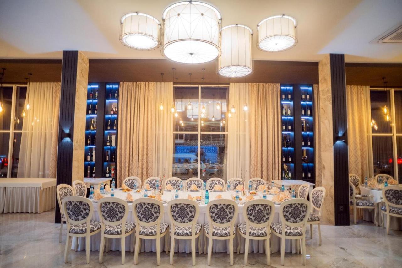 Manhattan Hotel & Restaurant Kisinyov Kültér fotó
