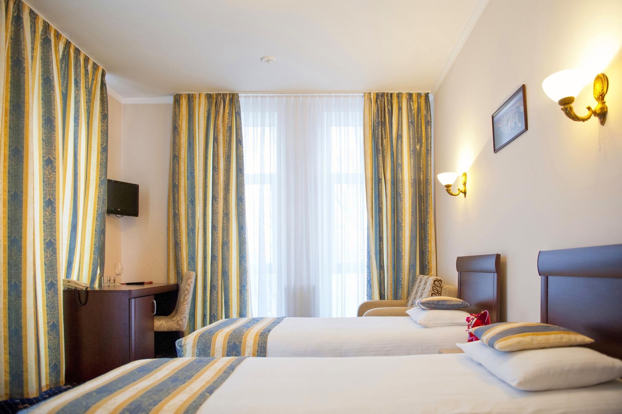 Manhattan Hotel & Restaurant Kisinyov Kültér fotó