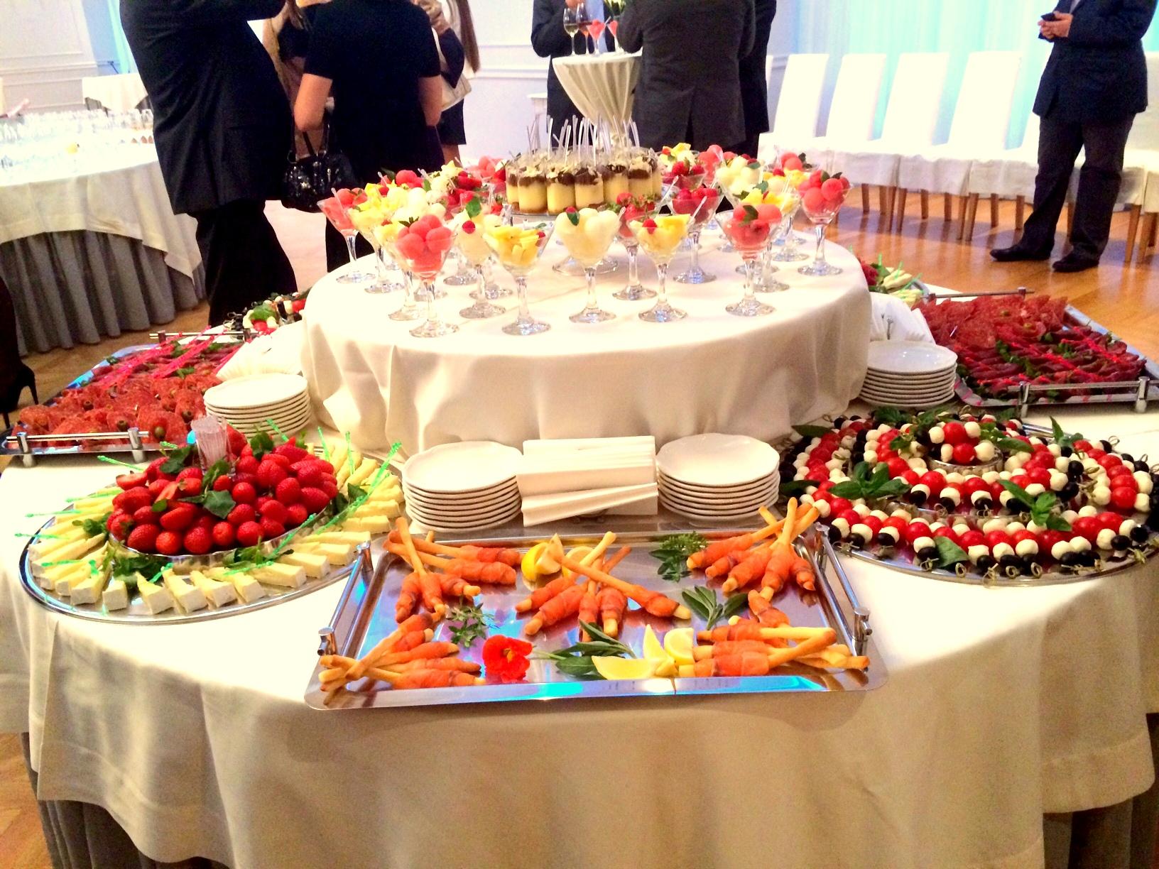Manhattan Hotel & Restaurant Kisinyov Kültér fotó