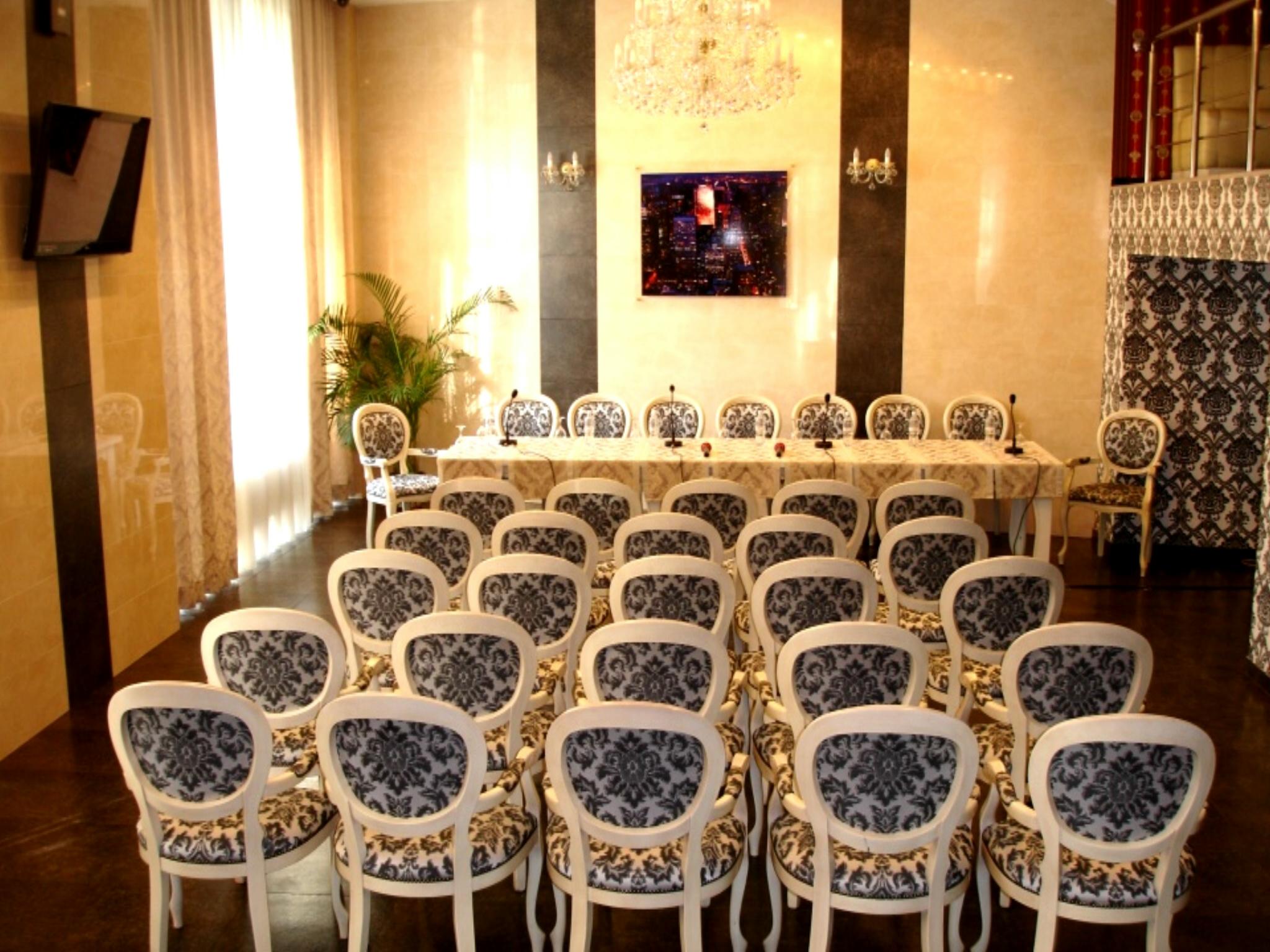 Manhattan Hotel & Restaurant Kisinyov Kültér fotó